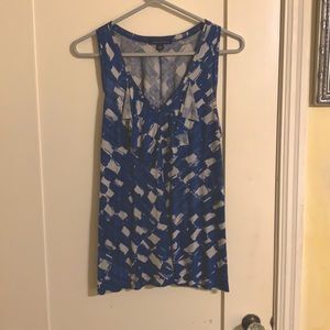 Sleeveless A-lined summer time top